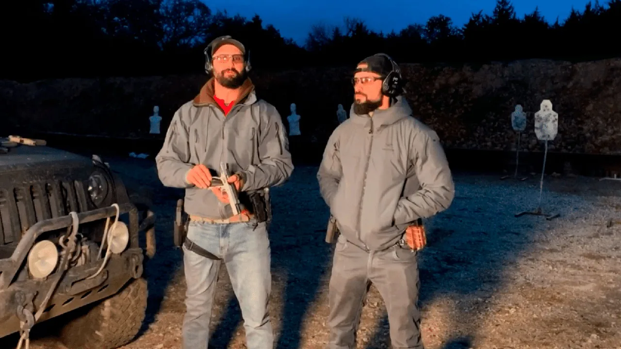 Capa de Pistolas Fantásticas
