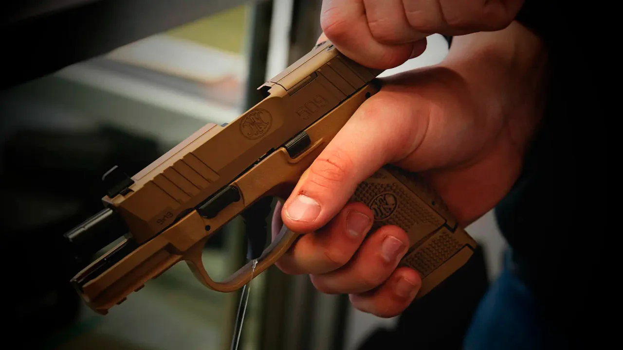 Capa de Arma é difícil de comprar no Brasil?