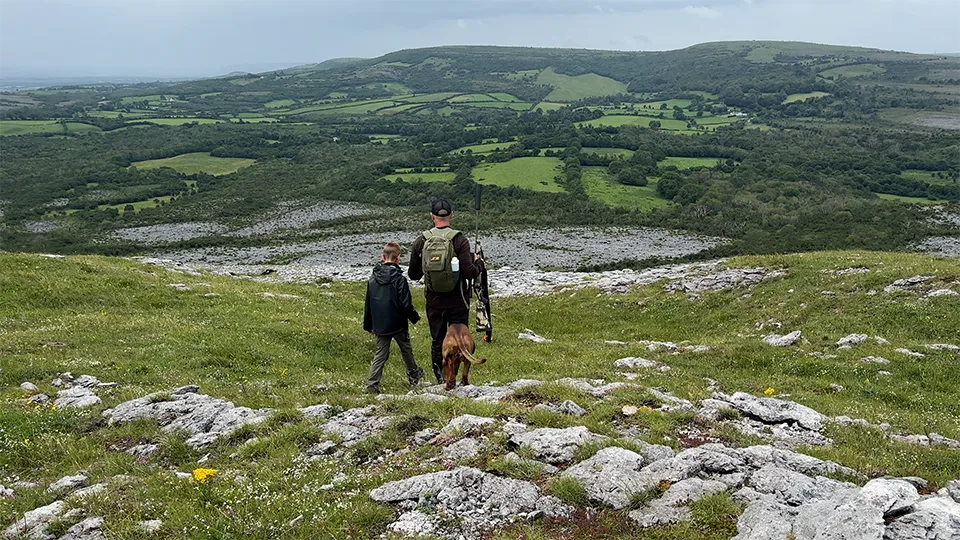 Capa de Entre Montanhas e Tradições: A Caçada ao Ibex na Irlanda