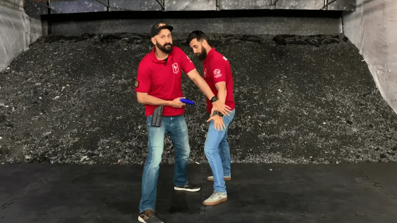 Capa de Retenção de Armas - parte III