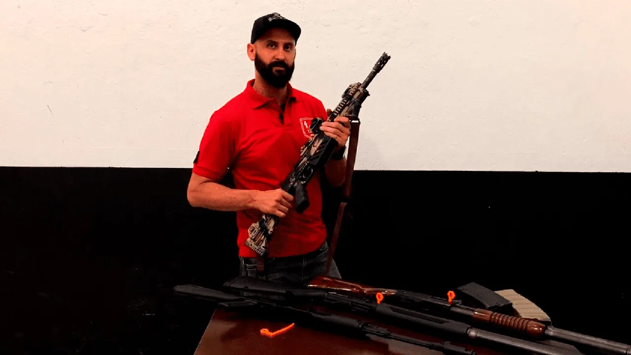 Capa de Diferentes plataformas de espingardas 12 gauge